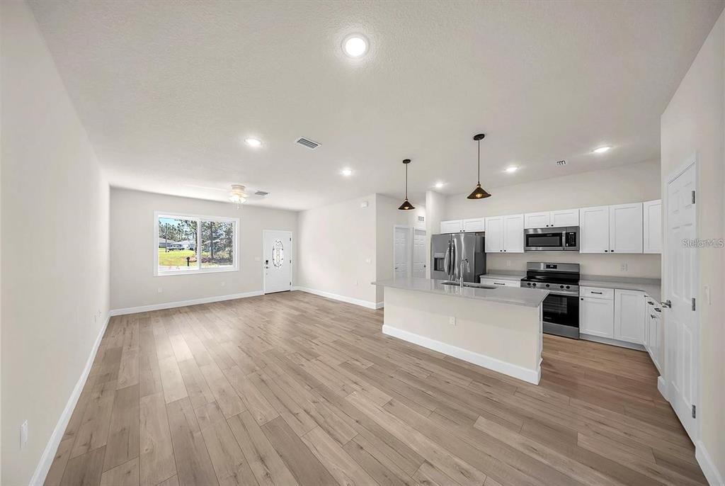 15062 Southwest 63rd Court Road Ocala, FL 34473 - Photo 11 of 37