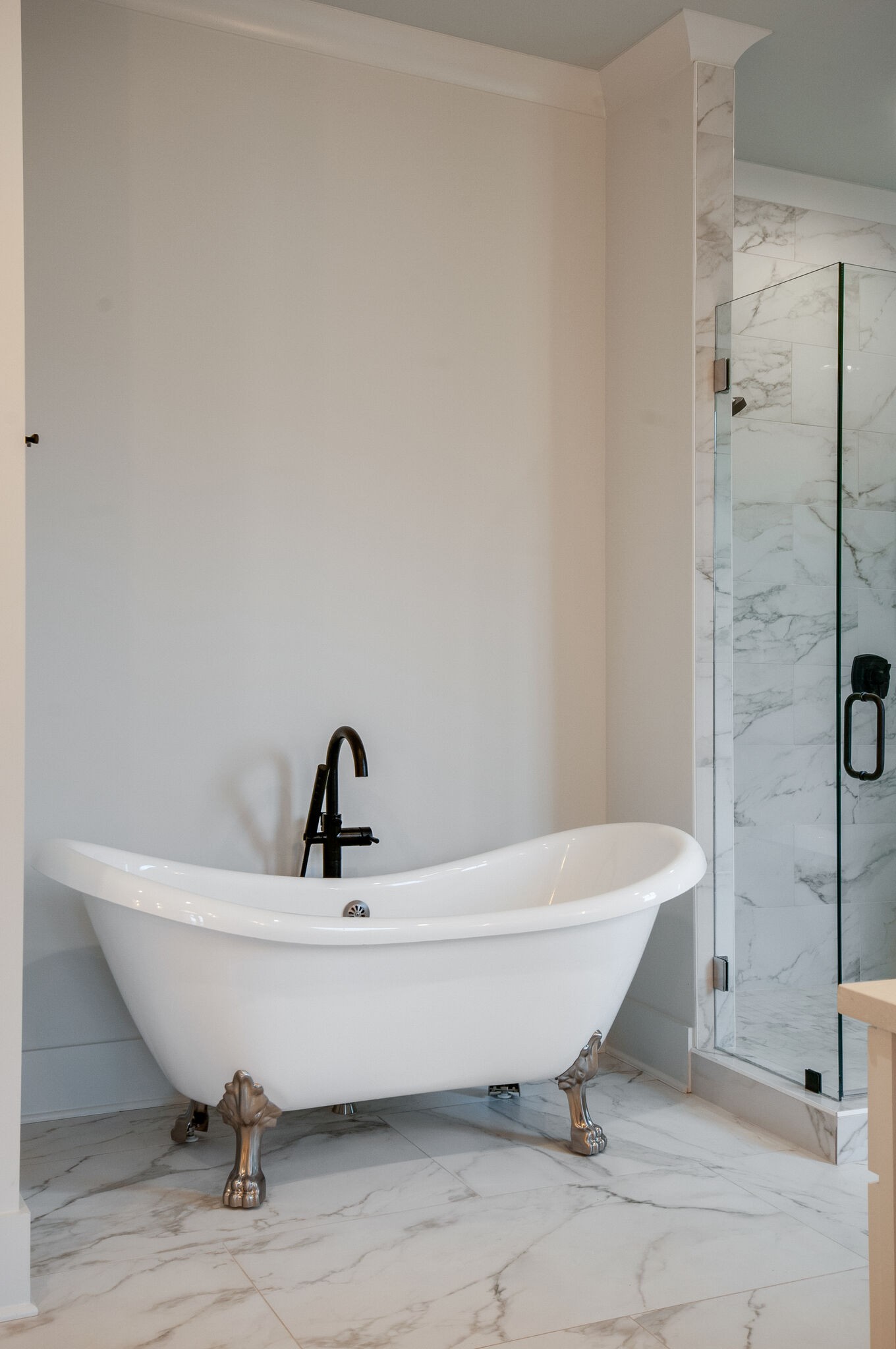 4510 Harpeth School Road Franklin, TN 37064 - Photo 30 of 43 a bathroom with a bathtub and shower