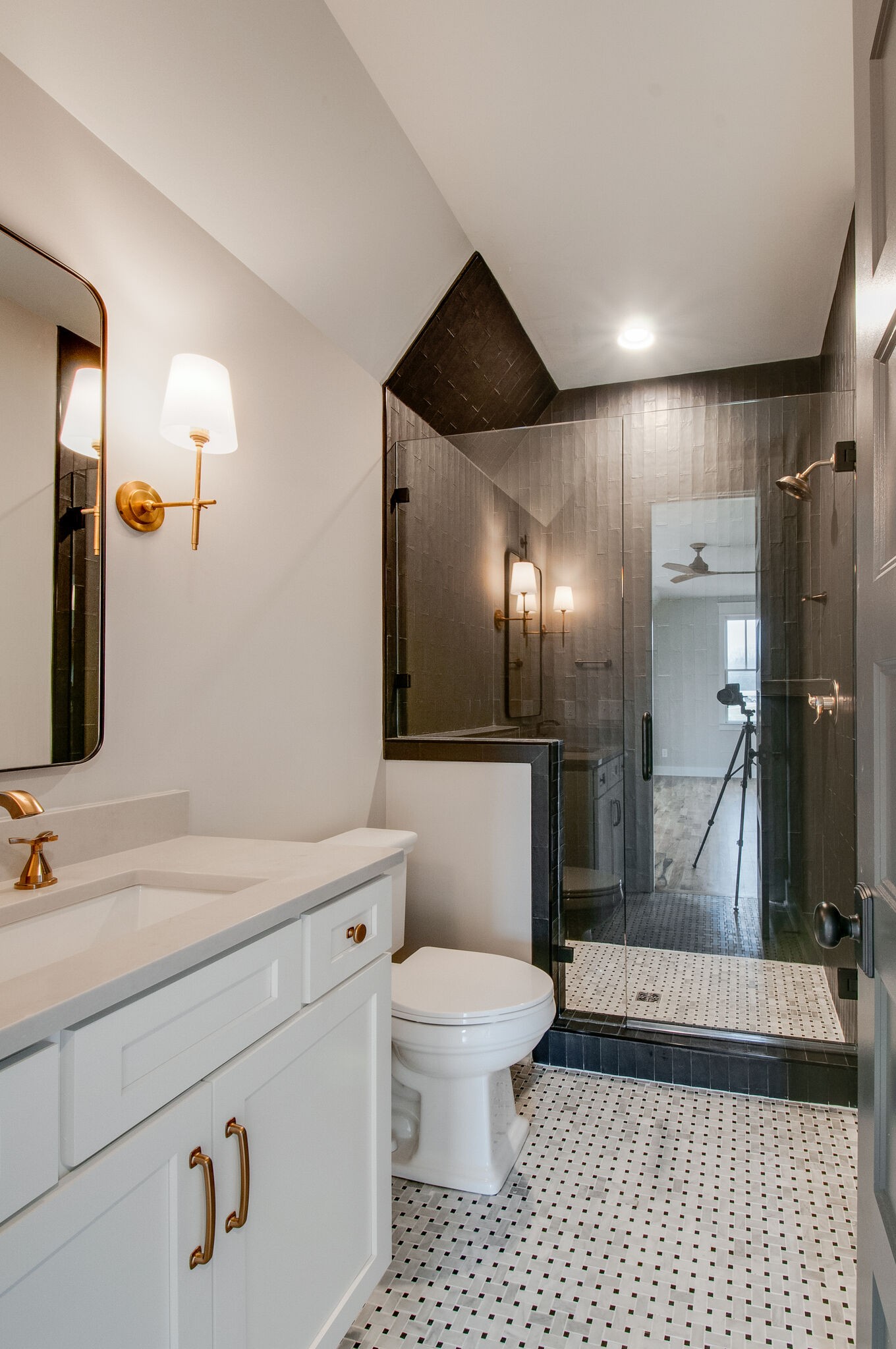 4510 Harpeth School Road Franklin, TN 37064 - Photo 41 of 43 a bathroom with a sink a toilet and shower