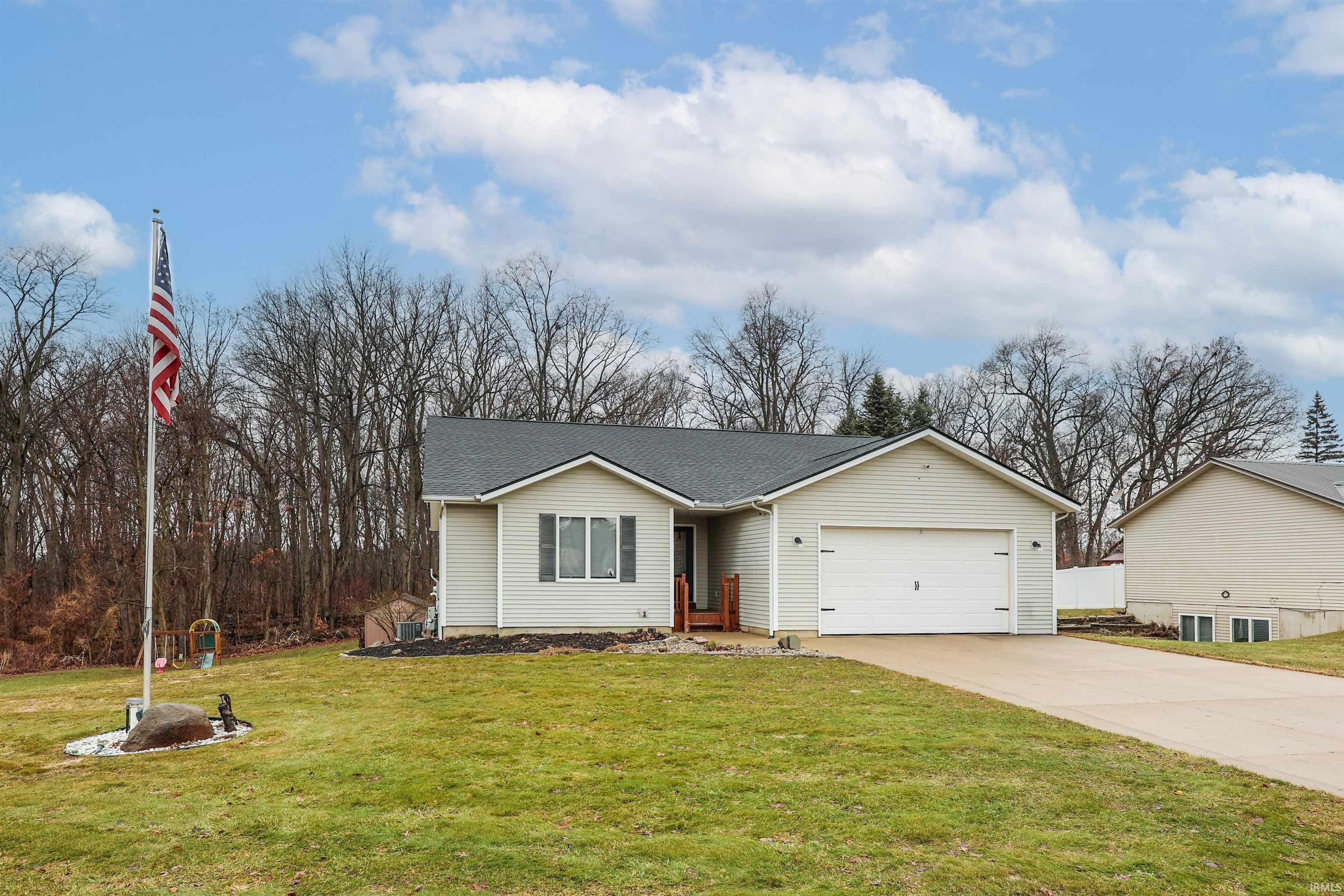 905 North 280 West Angola, IN 46703 - Photo 2 of 33