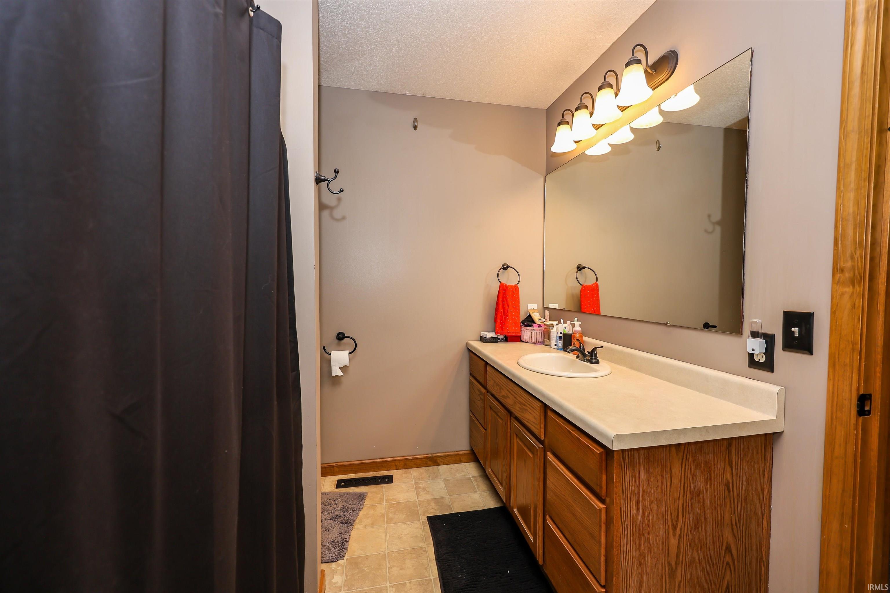 905 North 280 West Angola, IN 46703 - Photo 24 of 33