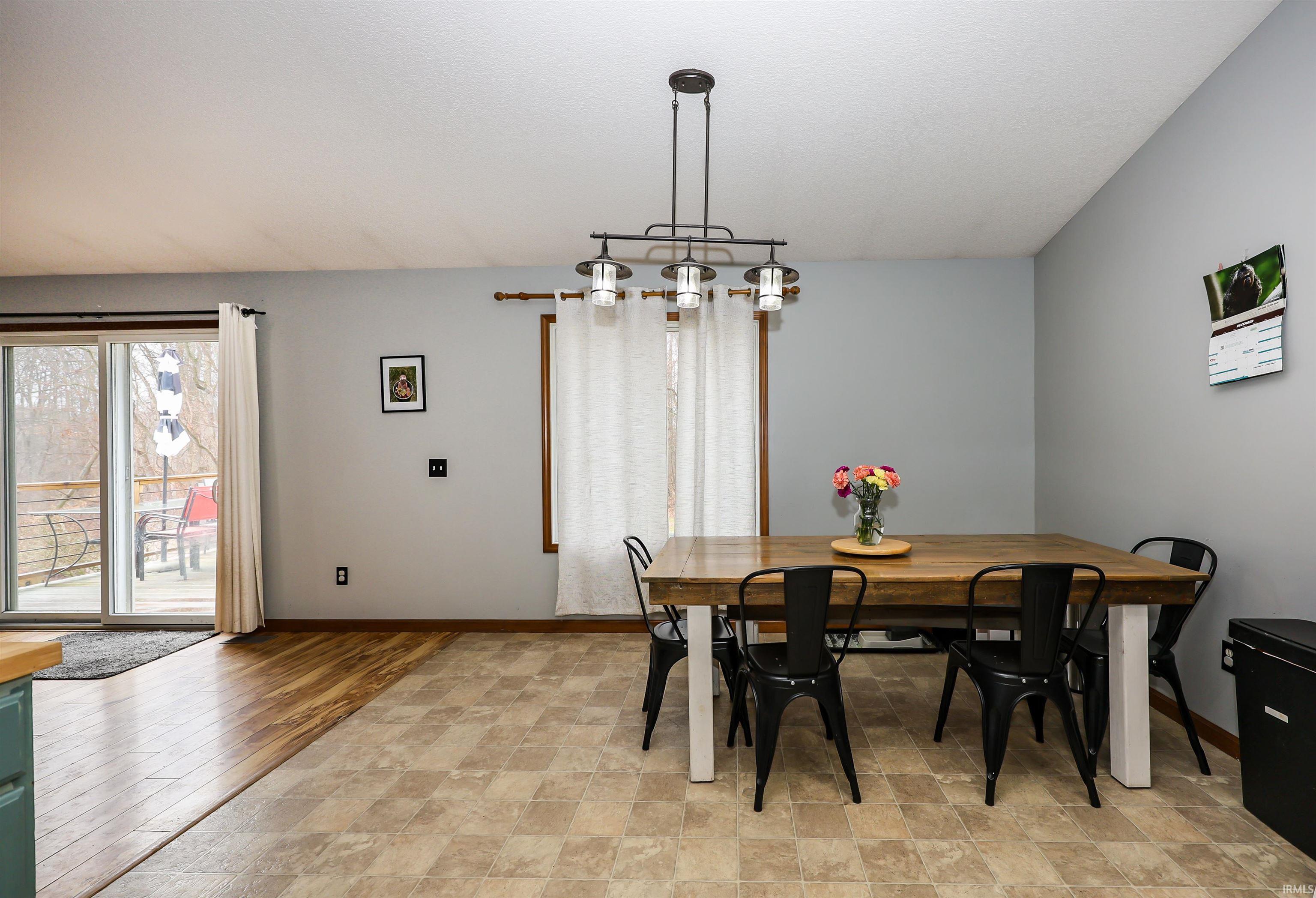 905 North 280 West Angola, IN 46703 - Photo 4 of 33