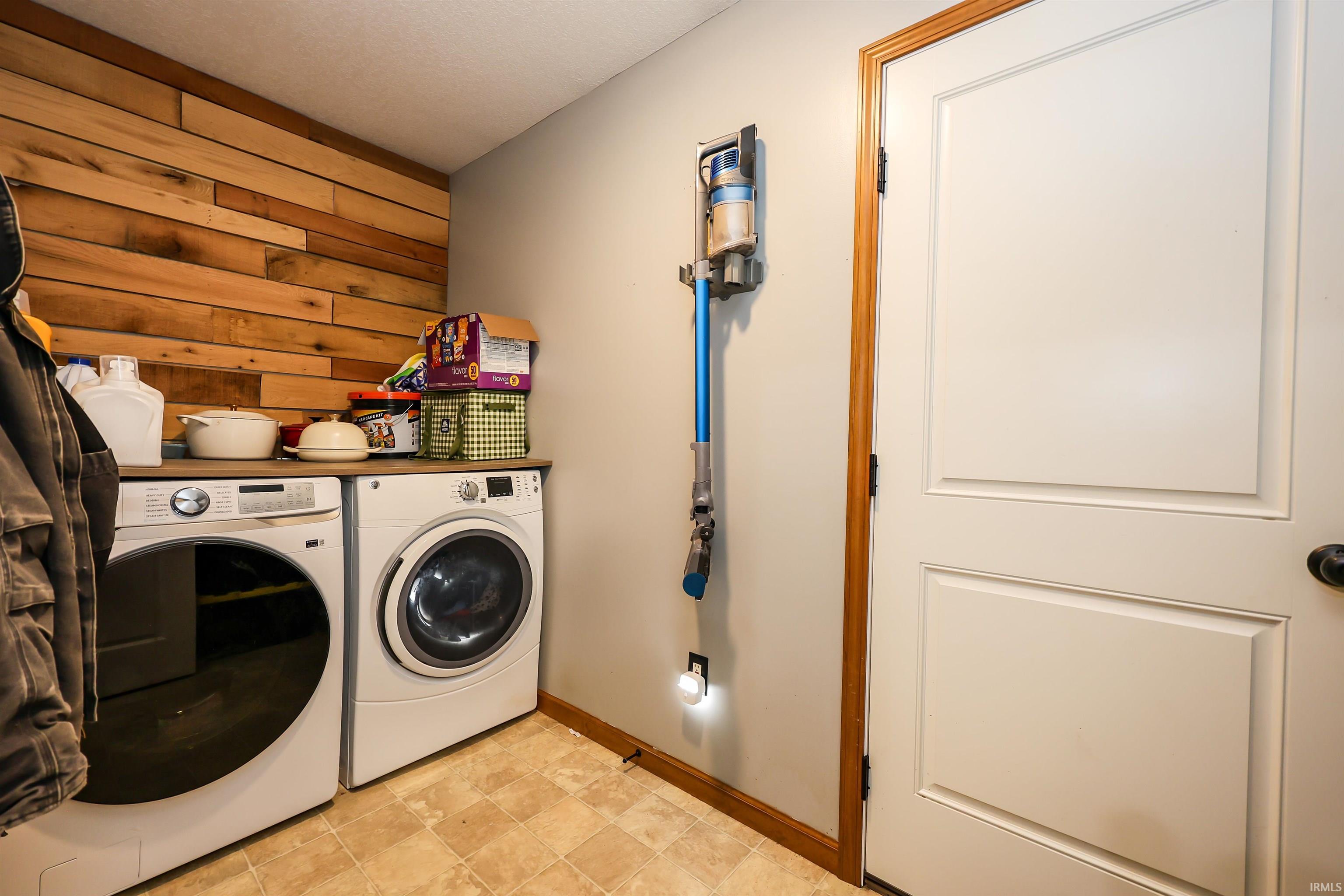 905 North 280 West Angola, IN 46703 - Photo 6 of 33