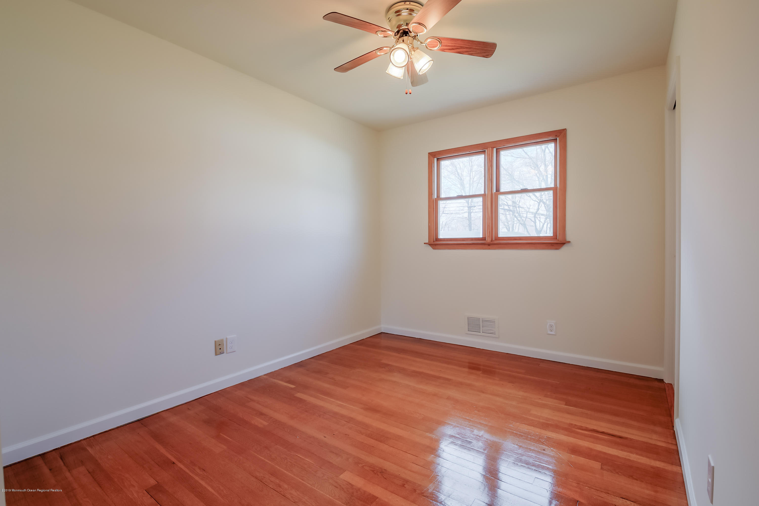 44 Dartmouth Road Parlin, NJ 08859 - Photo 2 of 27 5W5A1530_1_2_3_4