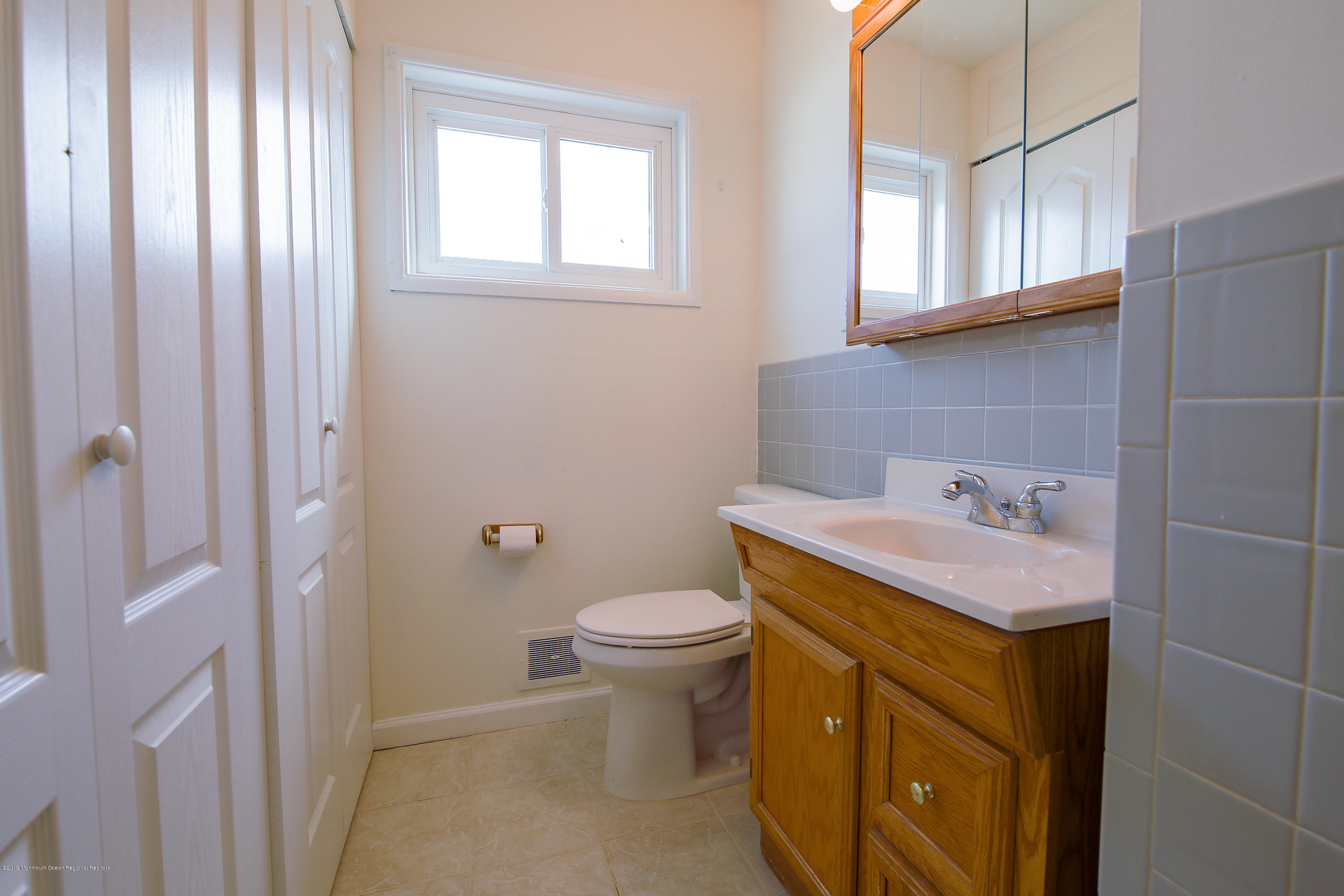 44 Dartmouth Road Parlin, NJ 08859 - Photo 15 of 27 Bathroom2