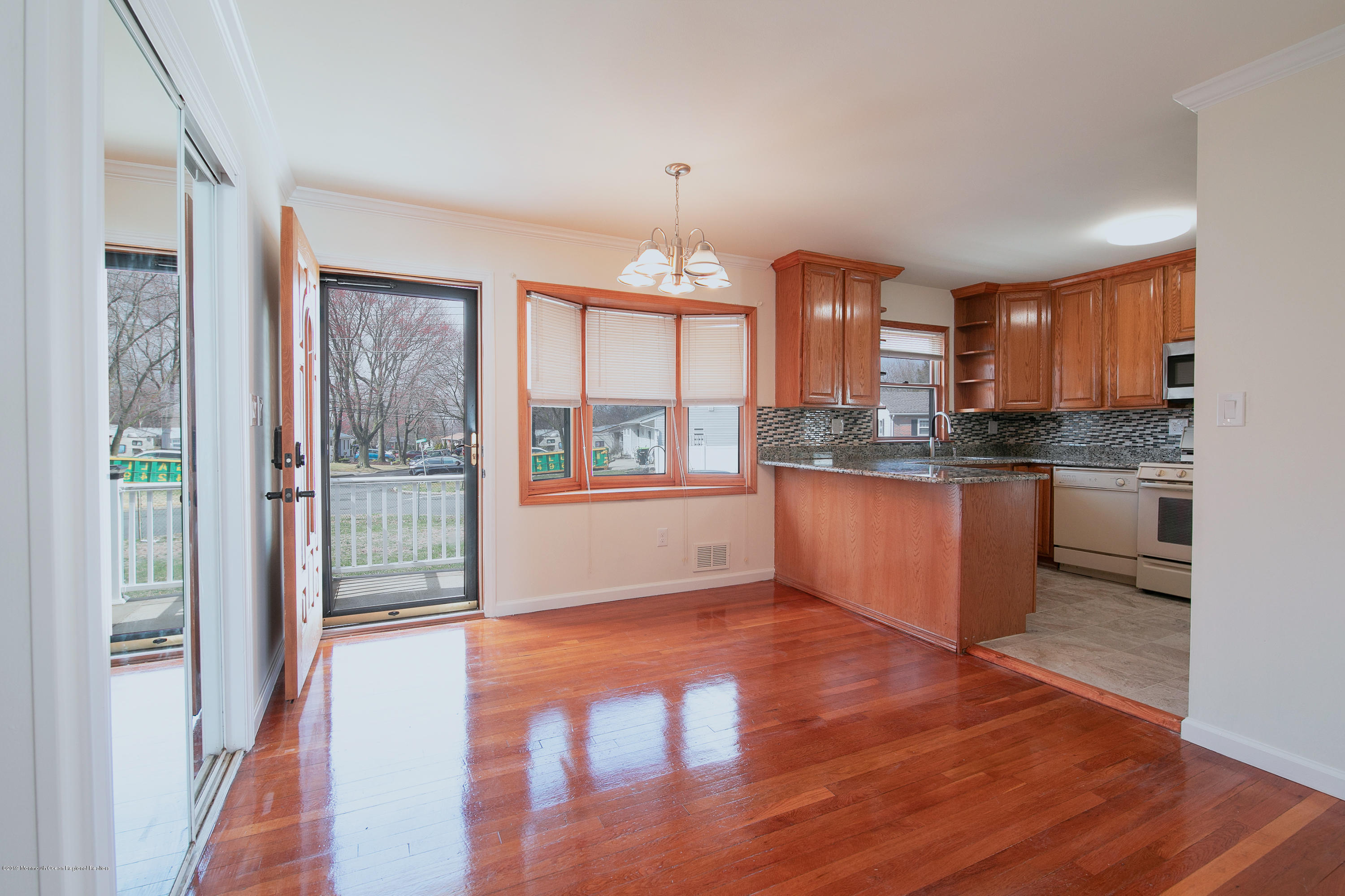 44 Dartmouth Road Parlin, NJ 08859 - Photo 9 of 27 Kitchen5