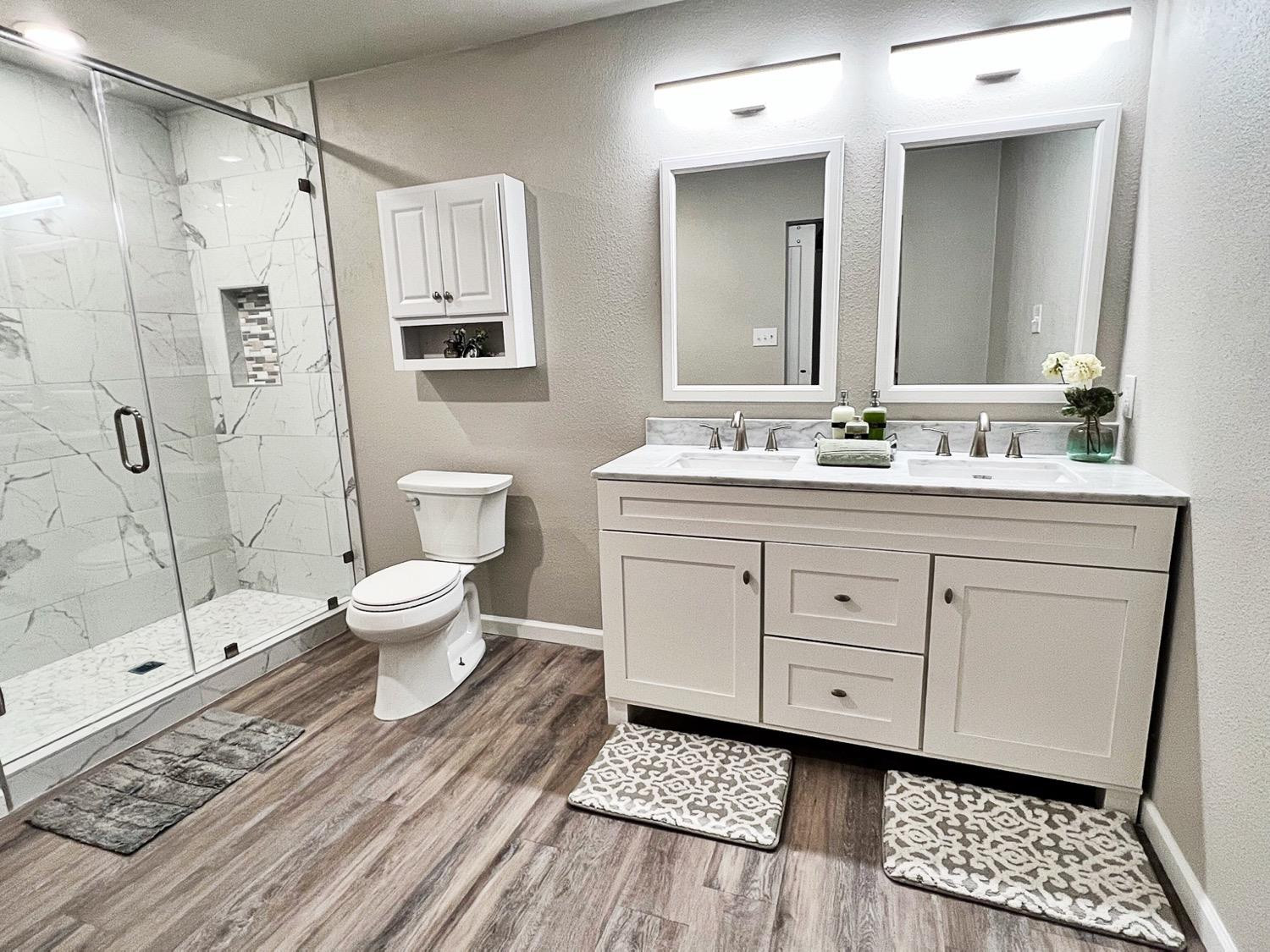 3226 90th Street Lubbock, TX 79423 - Photo 10 of 15 Master Bath
