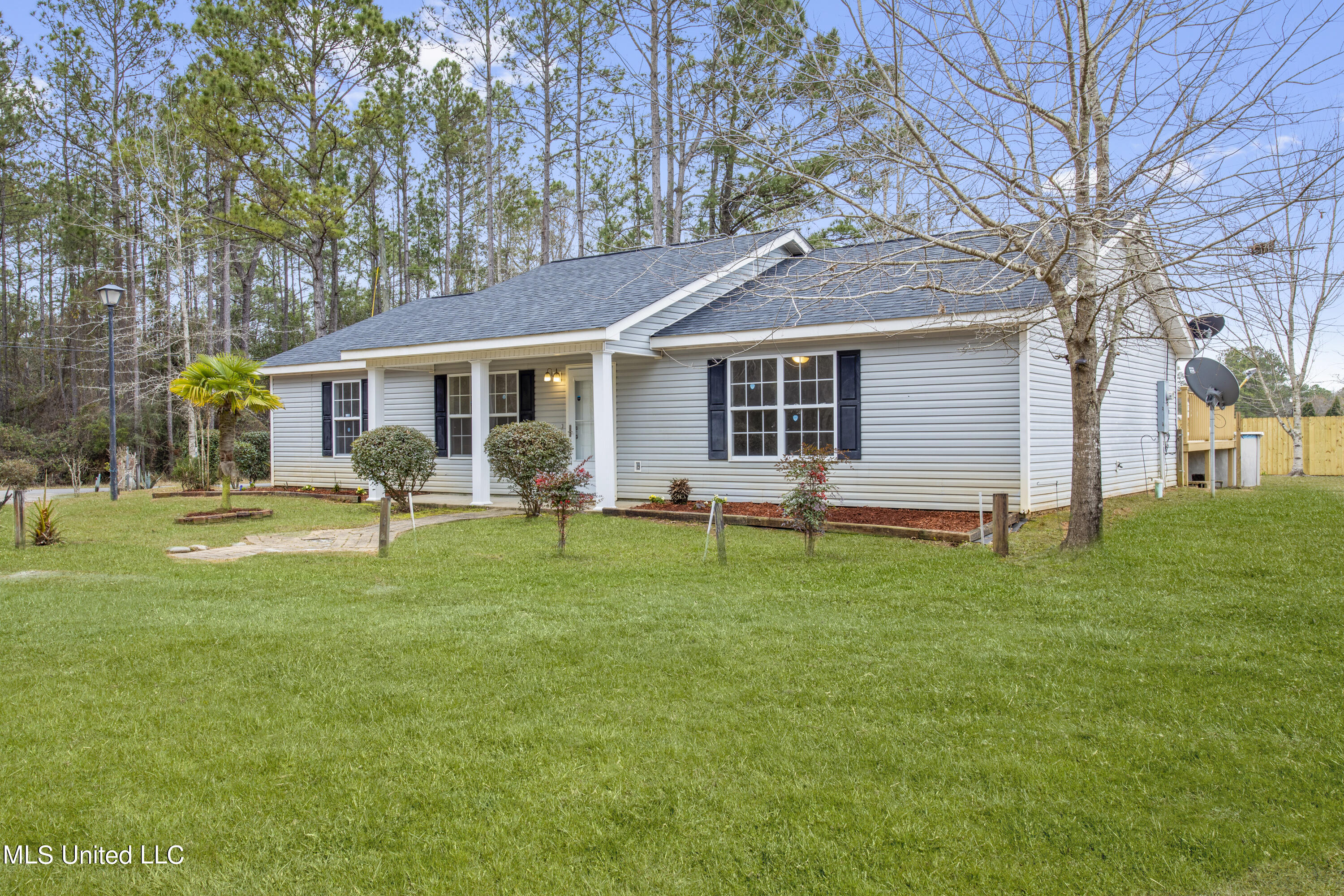 13907 Omega Road Vancleave, MS 39565 - Photo 3 of 27 Exterior front