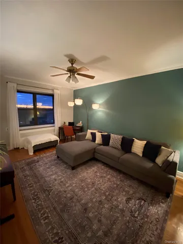 $409,000 | 141 Wyckoff Place, Unit 6E, Woodmere, NY 11598