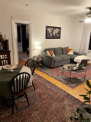 $409,000 | 141 Wyckoff Place, Unit 6E, Woodmere, NY 11598