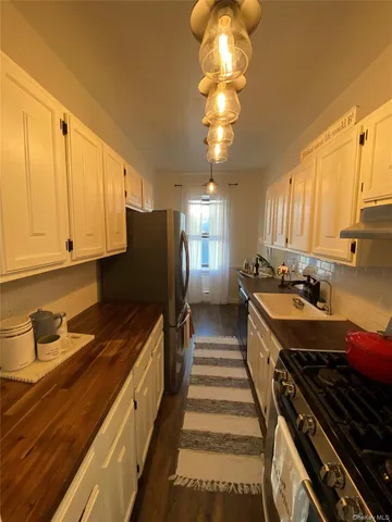 $409,000 | 141 Wyckoff Place, Unit 6E, Woodmere, NY 11598