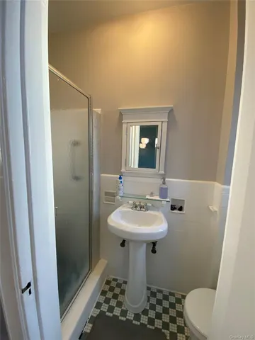 $409,000 | 141 Wyckoff Place, Unit 6E, Woodmere, NY 11598