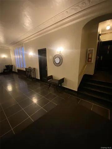 $409,000 | 141 Wyckoff Place, Unit 6E, Woodmere, NY 11598