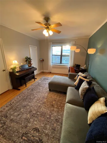 $409,000 | 141 Wyckoff Place, Unit 6E, Woodmere, NY 11598