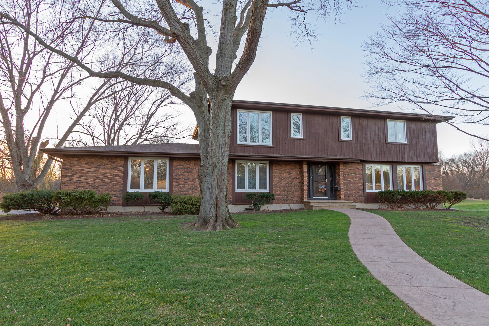 756 Ruth Drive Elgin, IL 60123 - Photo 1 of 41 Gallery Image 1