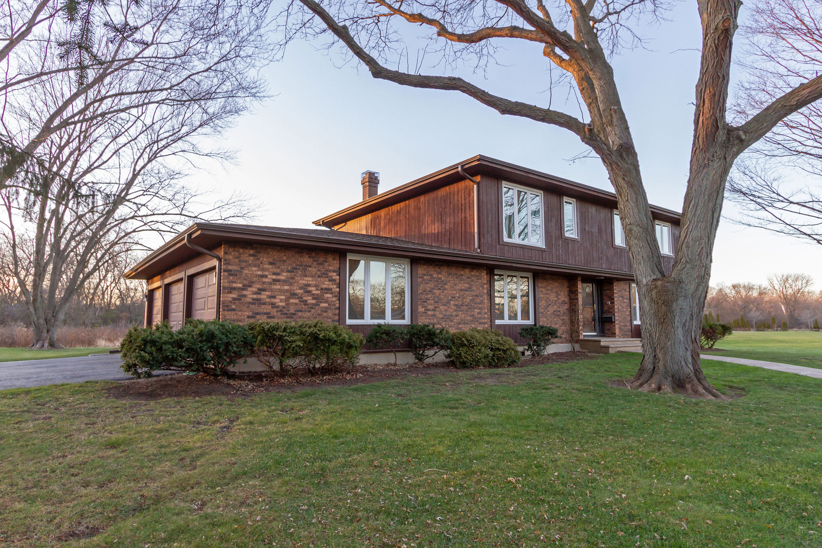 756 Ruth Drive Elgin, IL 60123 - Photo 3 of 41 Gallery Image 3