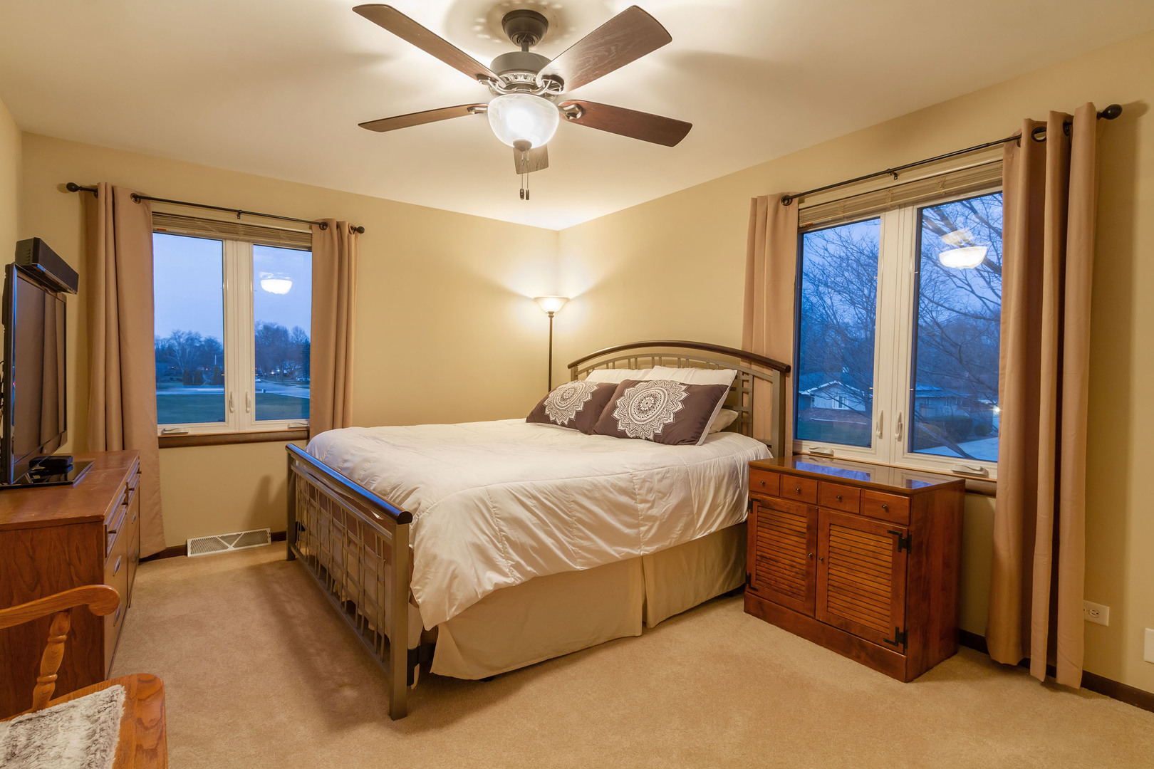 756 Ruth Drive Elgin, IL 60123 - Photo 27 of 41 Gallery Image 27