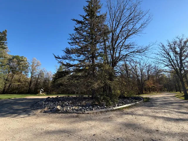 $479,900 | 17256 Trengove Road Northwest, Solway, MN 56678