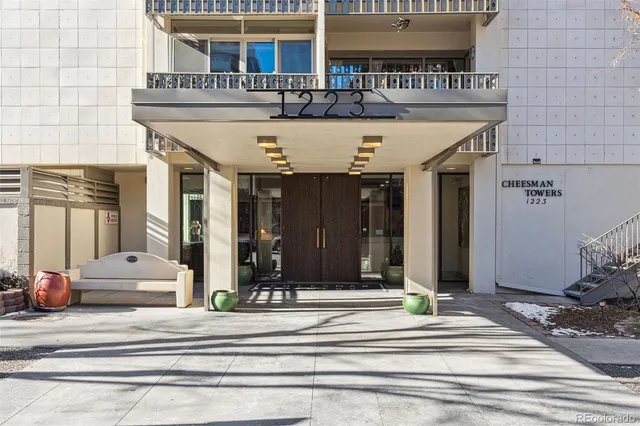 a view of a building entrance