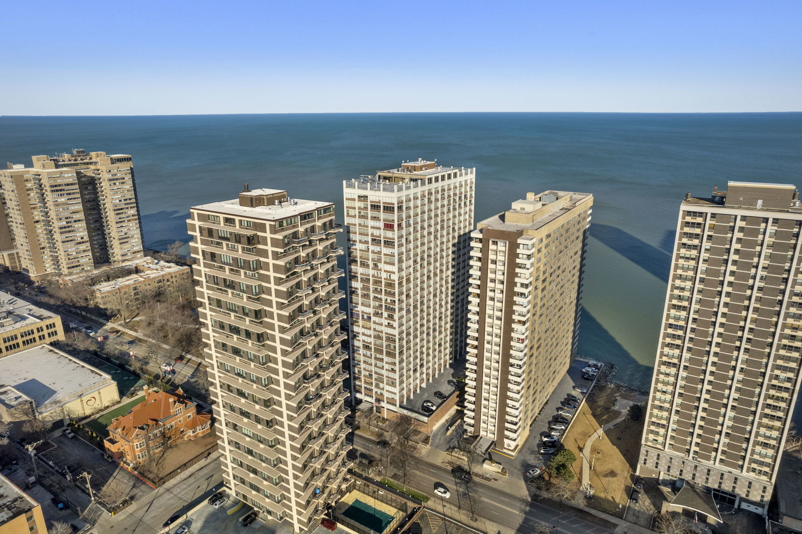 6171 North Sheridan Road, Unit 2407 Chicago, IL 60660 - Photo 12 of 15