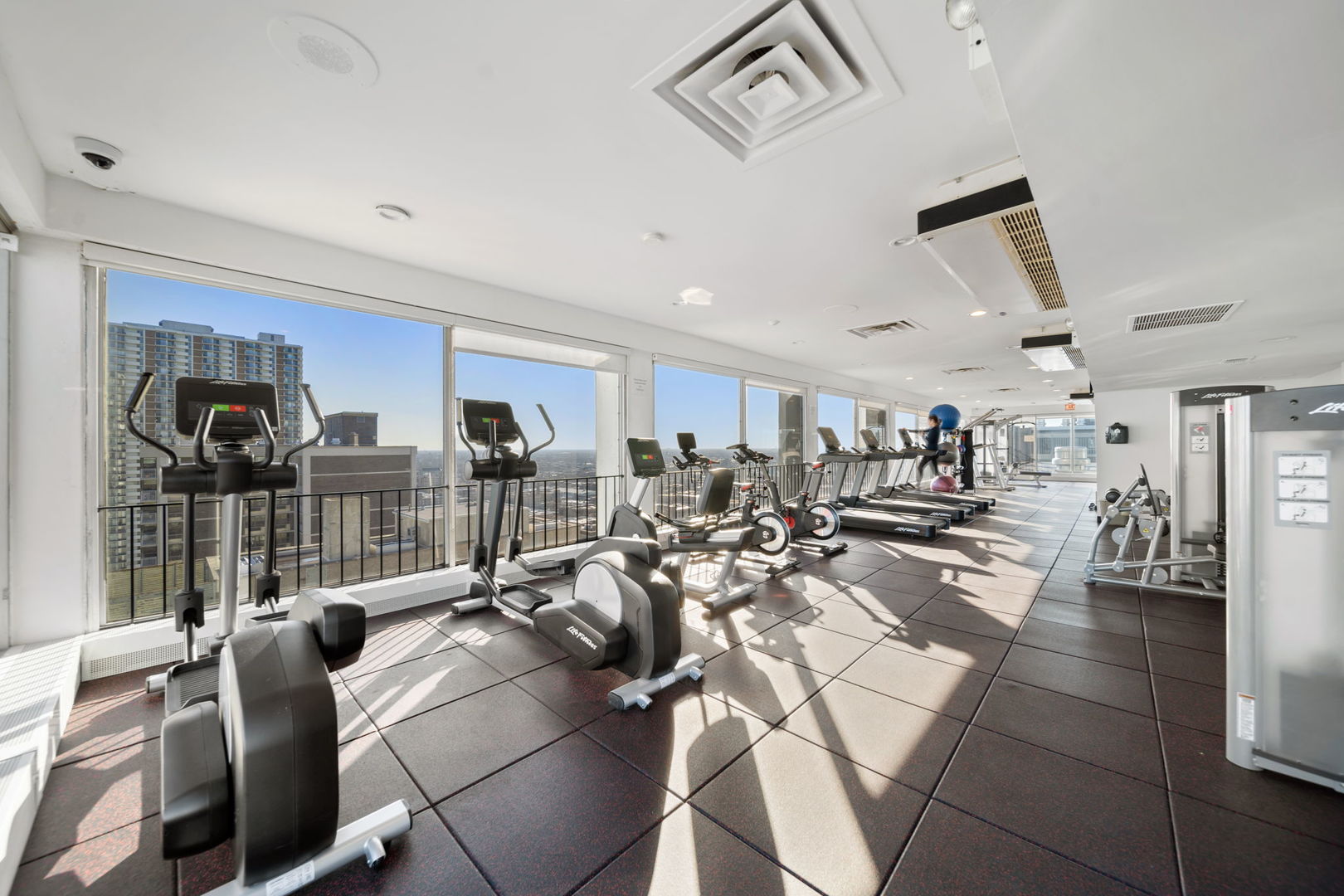 6171 North Sheridan Road, Unit 2407 Chicago, IL 60660 - Photo 8 of 15