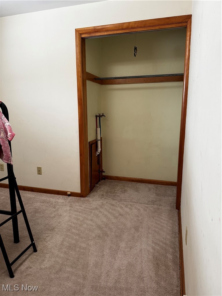 4531 8th Street Northwest Canton, OH 44708 - Photo 9 of 19 Main floor laundry