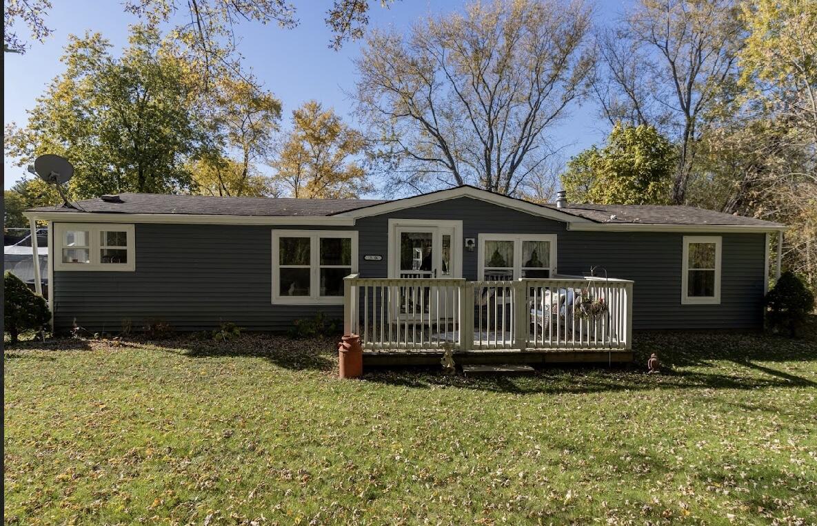 15806 Clark Street Lowell, IN 46356 - Photo 32 of 35 1185x764