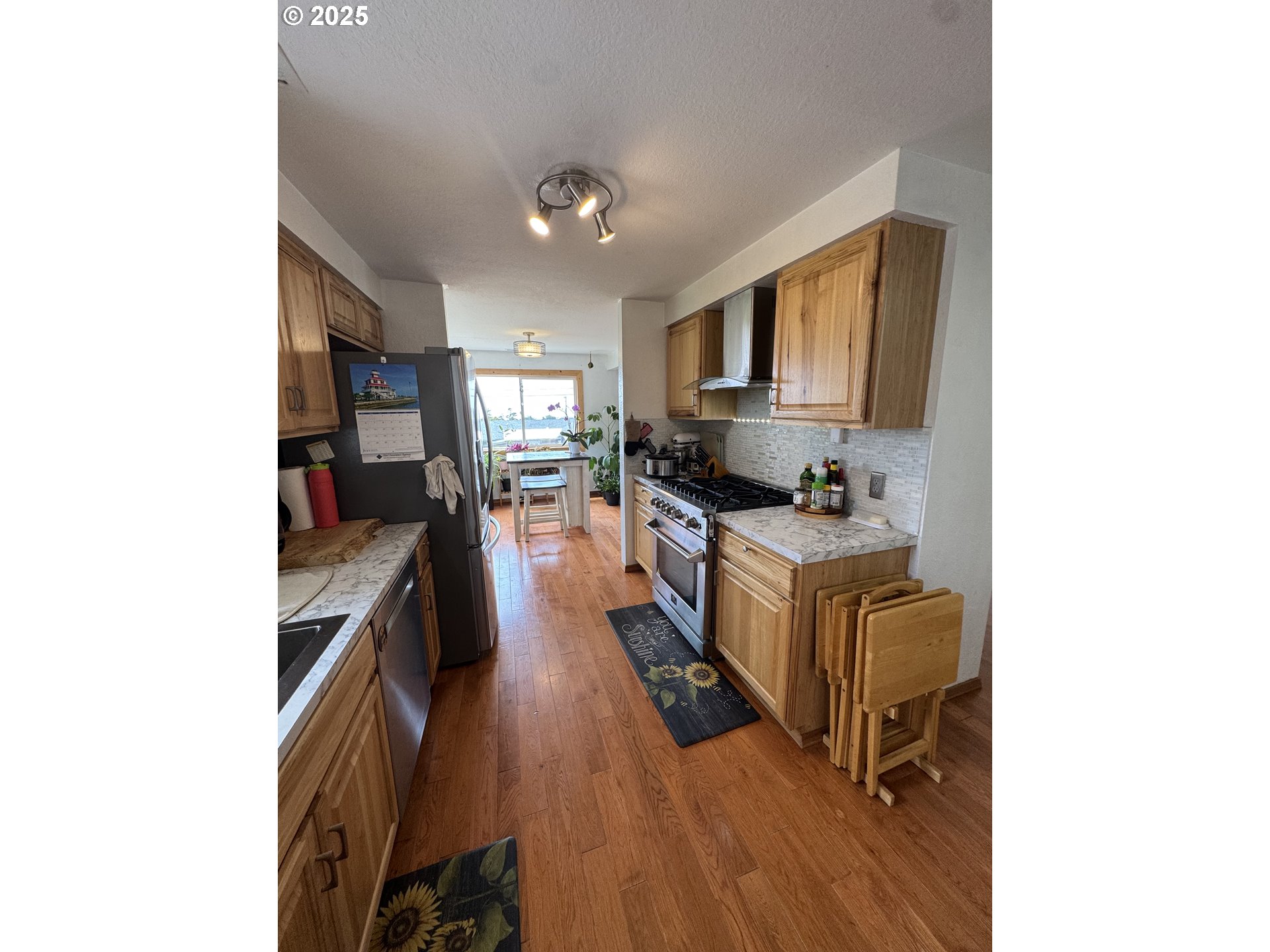 30388 Hillside Terrace Gold Beach, OR 97444 - Photo 21 of 43