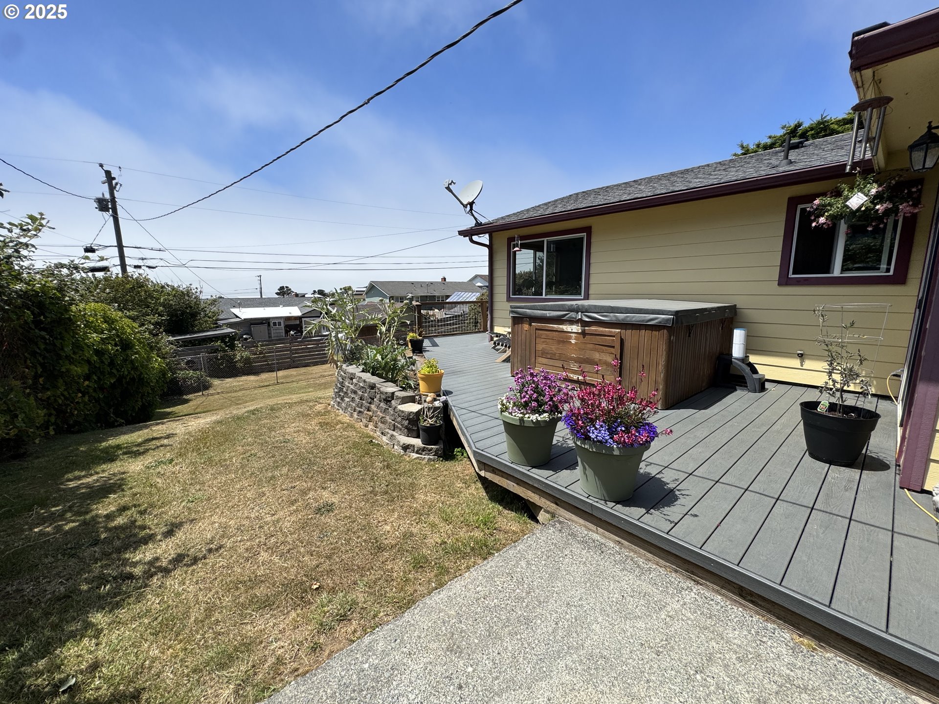 30388 Hillside Terrace Gold Beach, OR 97444 - Photo 10 of 43