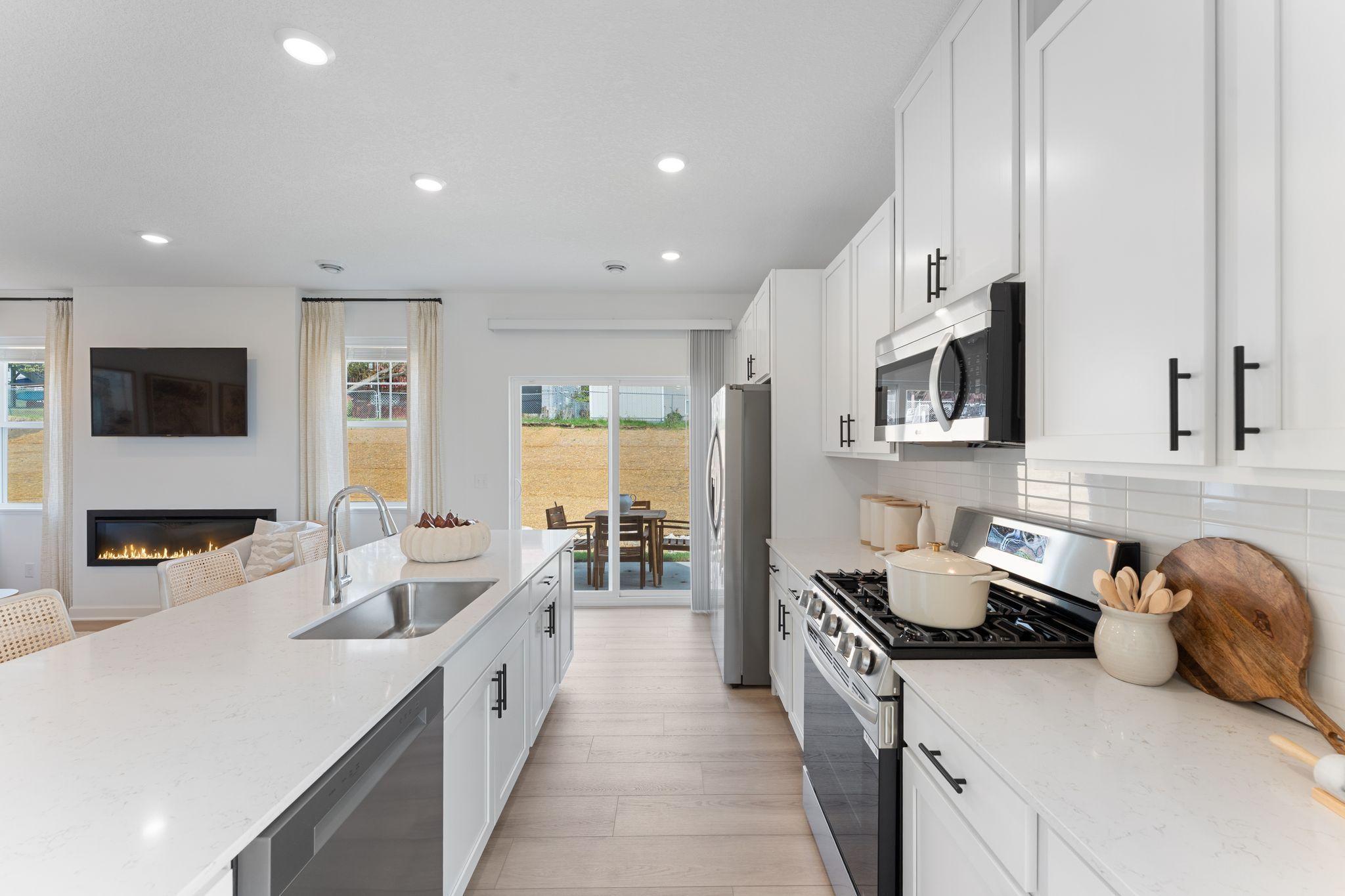 3472 Trails End Road Eagan, MN 55123 - Photo 3 of 28