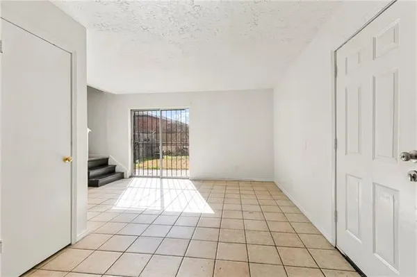 $1,200 | 3729 Long Leaf Lane, Unit C, Harvey, LA 70058