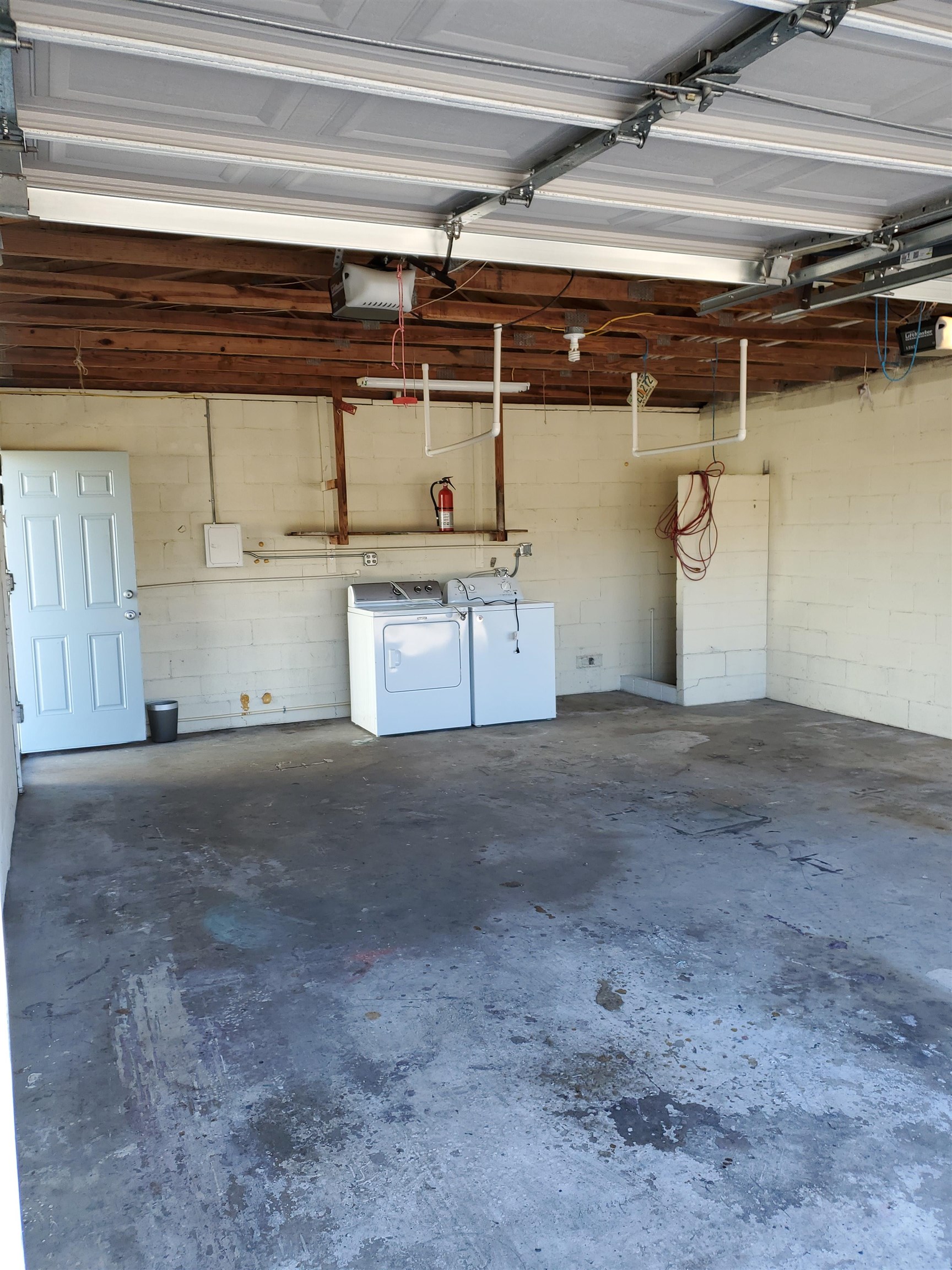 105 Beachcomber Way St. Augustine, FL 32084 - Photo 22 of 23 a view of a garage