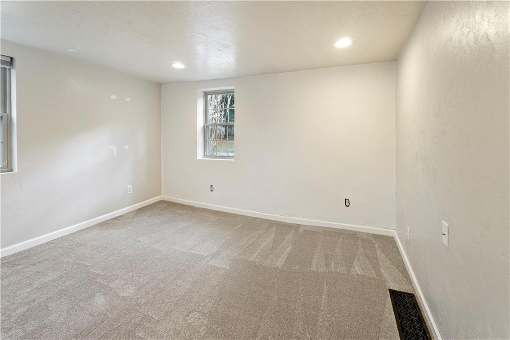 130 Hampton Road Mill Run, PA 15464 - Photo 23 of 50