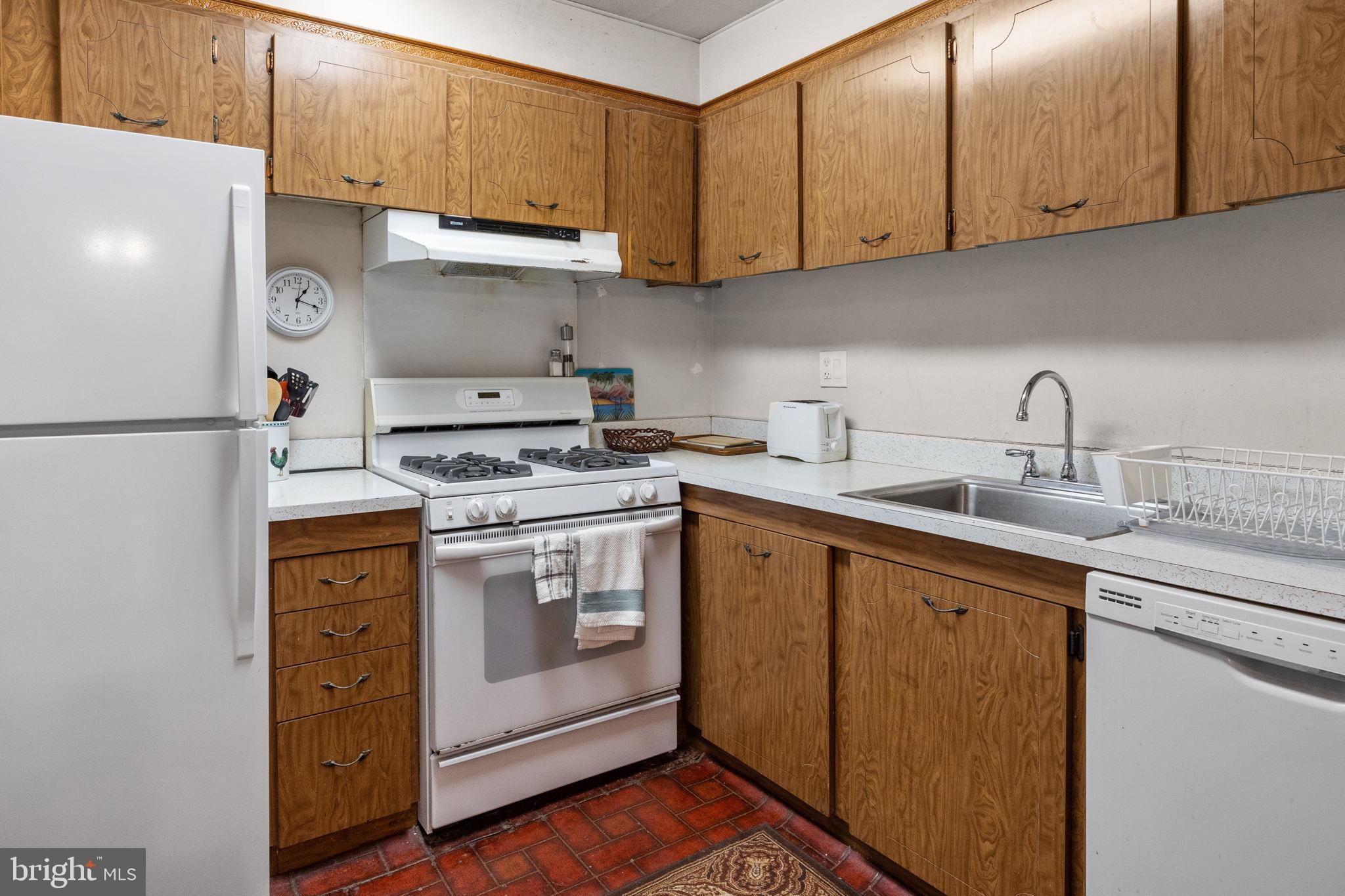 10827 Hawley Road Philadelphia, PA 19154 - Photo 13 of 31 Gallery Image 13