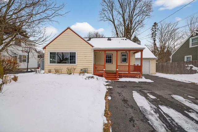 $219,900 | 206 Church Parkway, Cicero, NY 13212