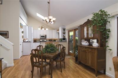 17 Shelldrake Court San Rafael, CA 94903 - Photo 2 of 13 Dining area overlooking patio. Anderson sliders.