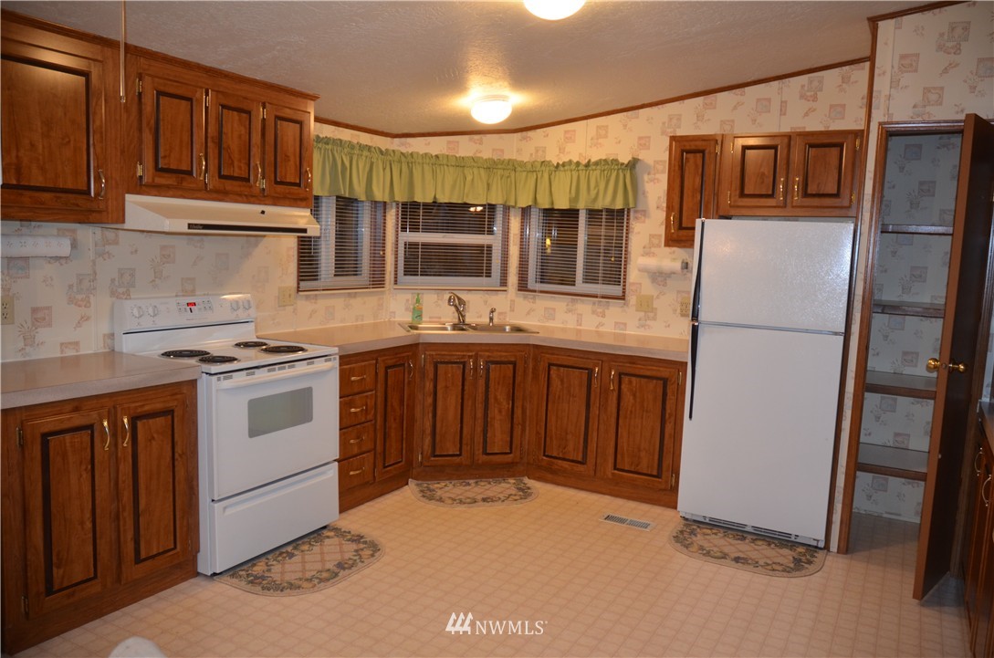 70 Clemons Road, Unit 4 Montesano, WA 98563 - Photo 4 of 25 Gallery Image 4