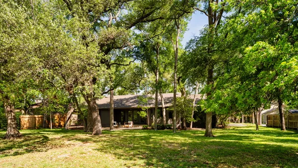 $1,049,000 | 9107 Cedar Crest Drive, Austin, TX 78750