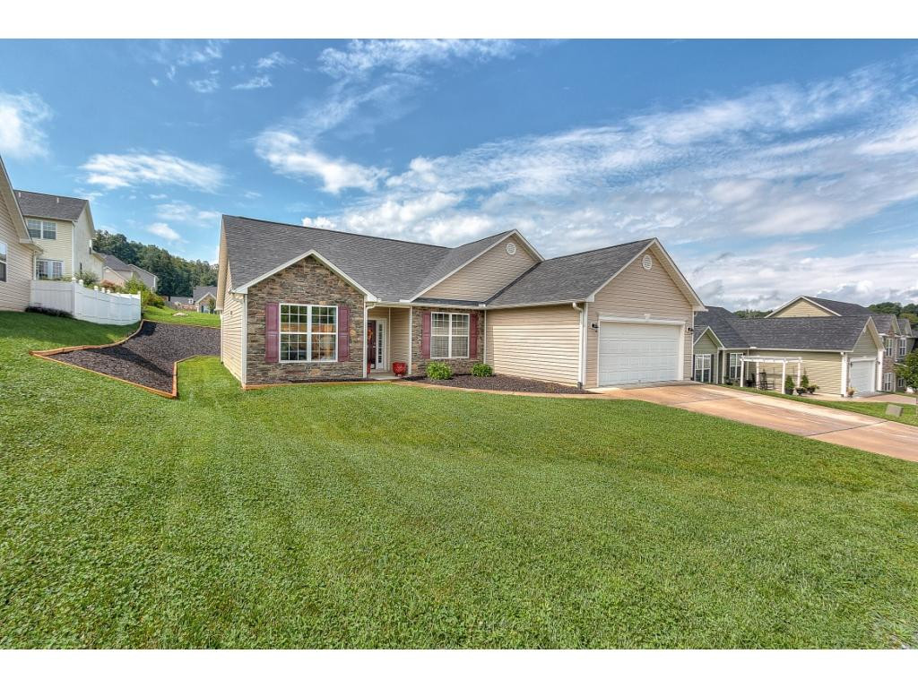 529 Suffolk Road Johnson City, TN 37615 - Photo 2 of 35 Photo 2