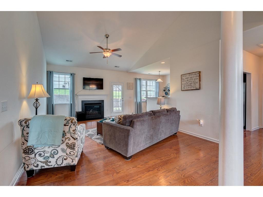 529 Suffolk Road Johnson City, TN 37615 - Photo 5 of 35 Photo 5