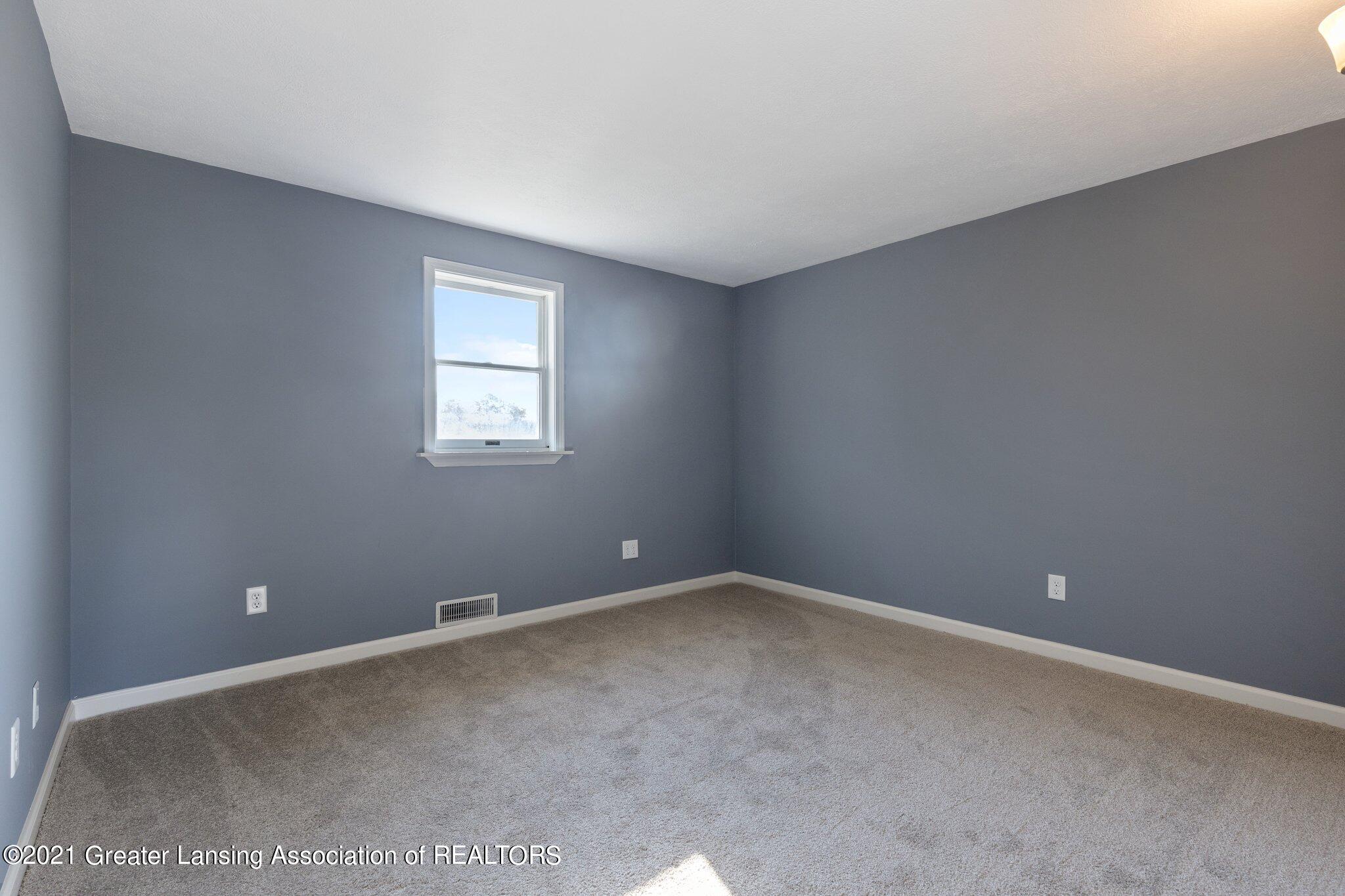 582 South Michigan Road Eaton Rapids, MI 48827 - Photo 13 of 42 30-web-or-mls-0Z4A4422