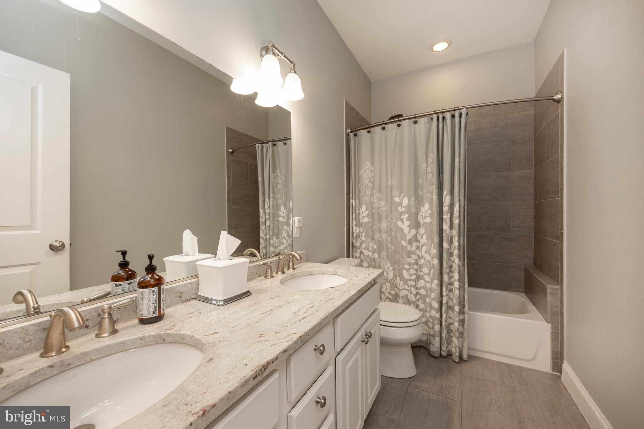 209 Deepdale Road Wayne, PA 19087 - Photo 46 of 63 Hall Bath