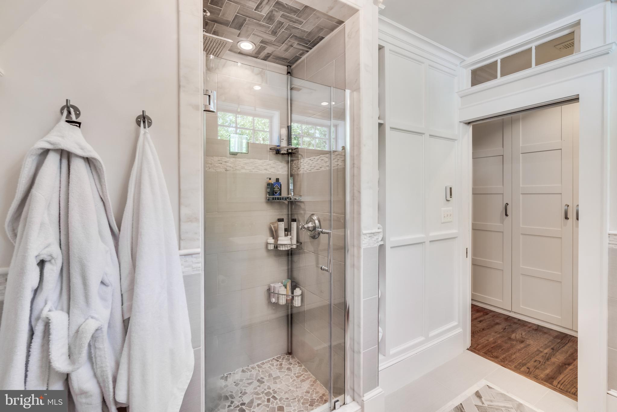 113 West Braddock Road Alexandria, VA 22301 - Photo 16 of 36 Rainfall shower, heated floors