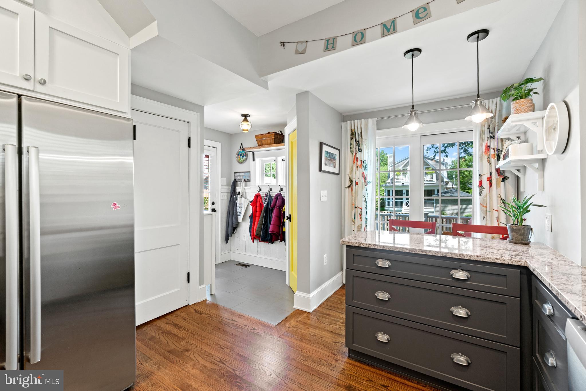 113 West Braddock Road Alexandria, VA 22301 - Photo 3 of 36 Kitchen has sliders to deck & door to patio