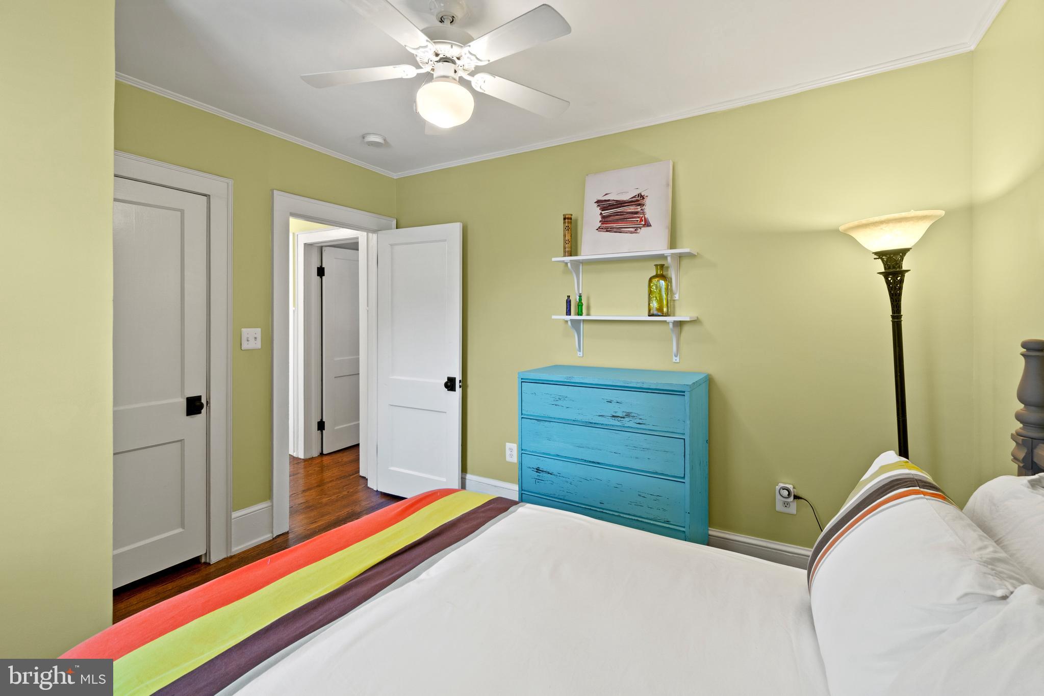 113 West Braddock Road Alexandria, VA 22301 - Photo 22 of 36 Alternate view of third bedroom
