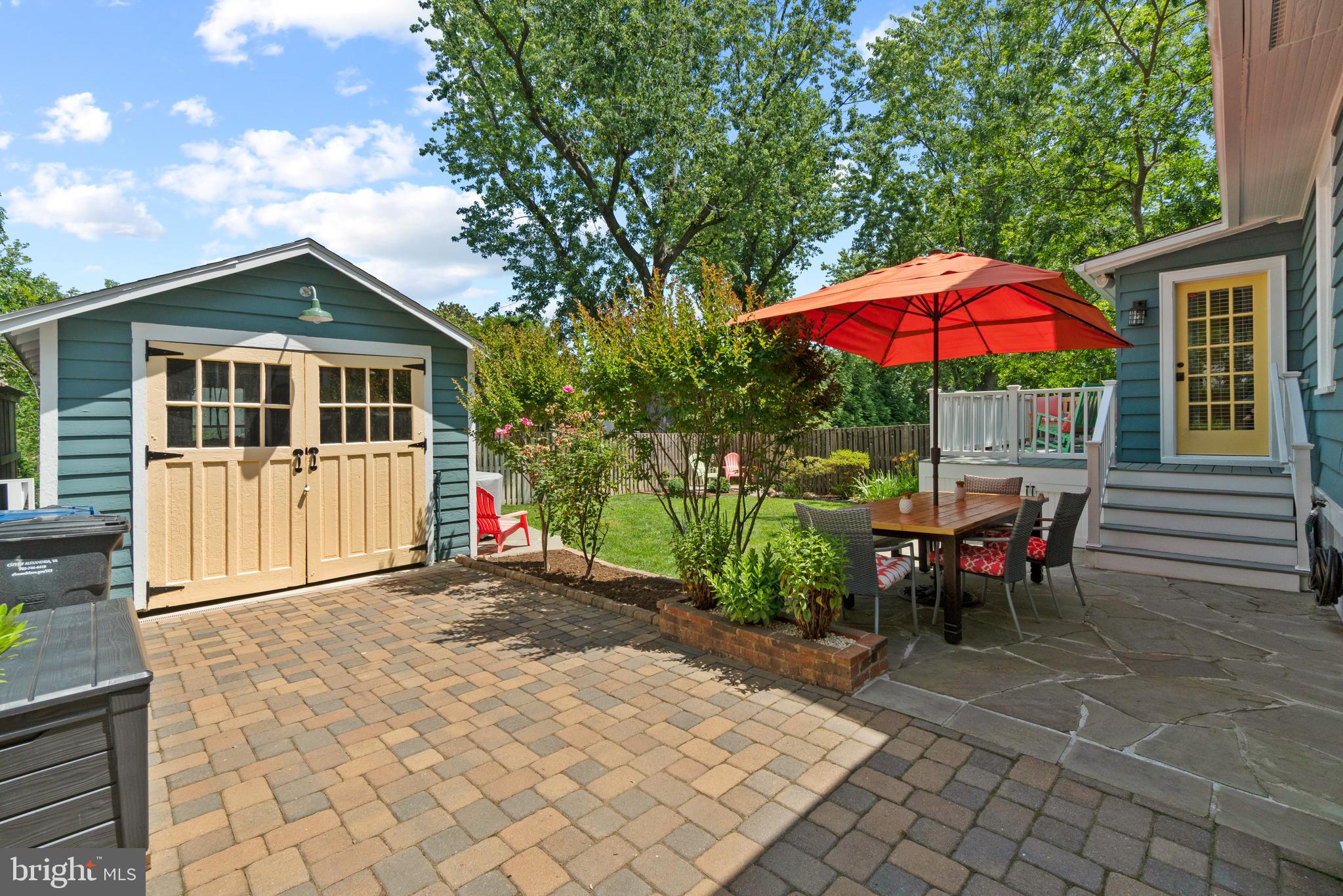 113 West Braddock Road Alexandria, VA 22301 - Photo 28 of 36 Patio area