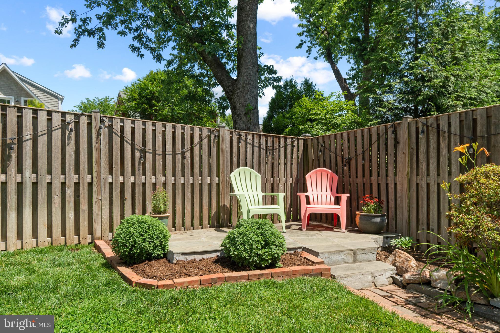 113 West Braddock Road Alexandria, VA 22301 - Photo 30 of 36 This yard is awesome for entertaining!