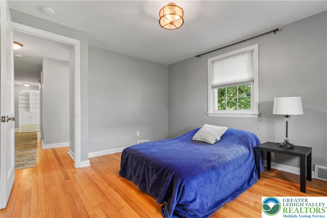 1882 Ridgelawn Avenue Bethlehem, PA 18018 - Photo 12 of 27 Gallery Image 12