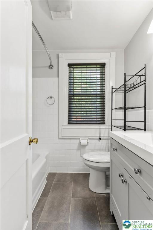 1882 Ridgelawn Avenue Bethlehem, PA 18018 - Photo 17 of 27 Gallery Image 17
