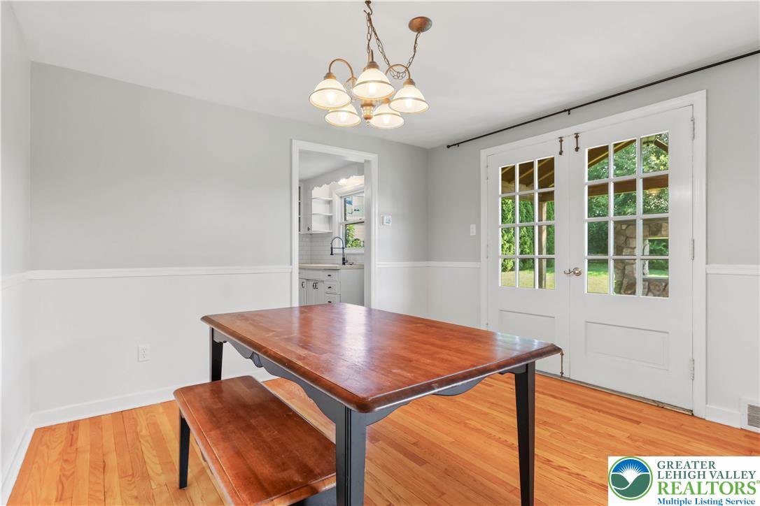 1882 Ridgelawn Avenue Bethlehem, PA 18018 - Photo 10 of 27 Gallery Image 10